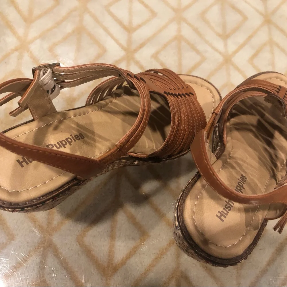 NWOT Hush Puppies Tan Leather Platform Wedge Sandals Multicolor Base